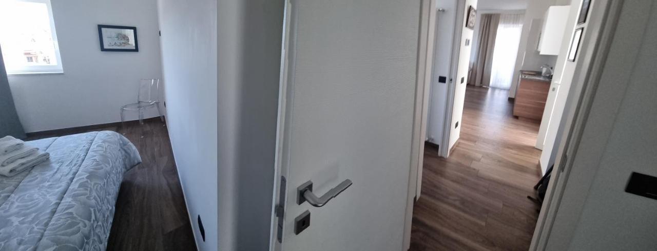 Metro Art Suite Napoli Ngoại thất bức ảnh